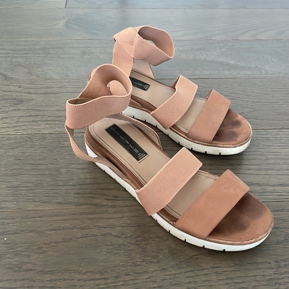 STEVE MADDEN PINK BLUSH NUDE STRETCHY SUMMER ESPADRILLE SANDAL SIZE 7.5 - Picture 2 of 6
